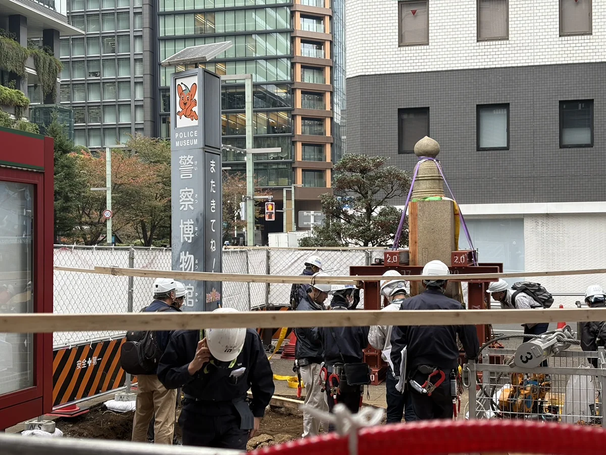 京橋の親柱移設について
