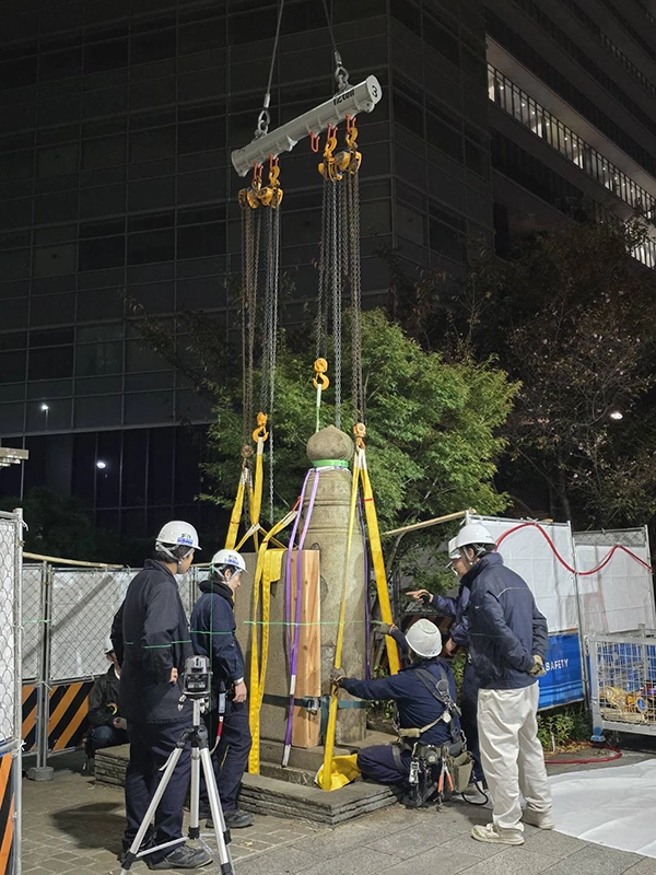 京橋の親柱移設について