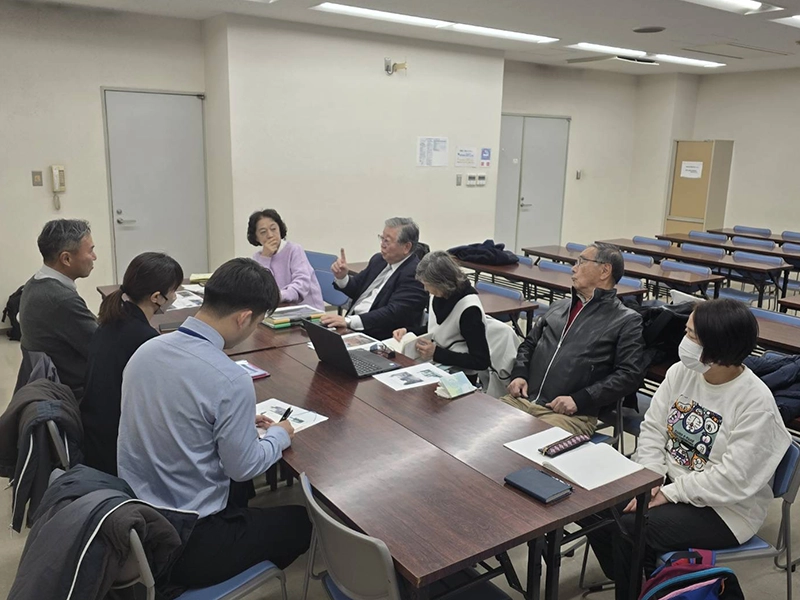 苗植 / 於 : 京橋大根河岸おもてなしの庭
